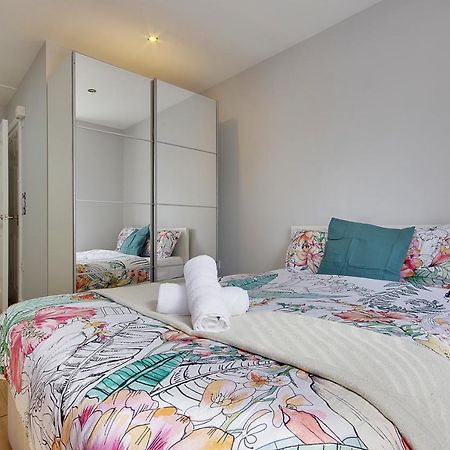 Turay Court Holiday Apartments บอร์นมัธ ภายนอก รูปภาพ