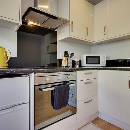 Turay Court Holiday Apartments บอร์นมัธ ภายนอก รูปภาพ