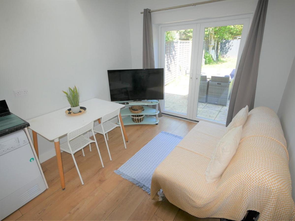 Turay Court Holiday Apartments บอร์นมัธ ภายนอก รูปภาพ