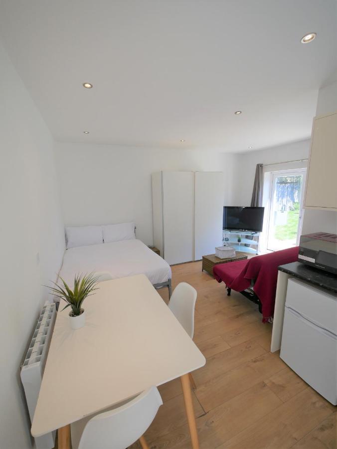 Turay Court Holiday Apartments บอร์นมัธ ภายนอก รูปภาพ