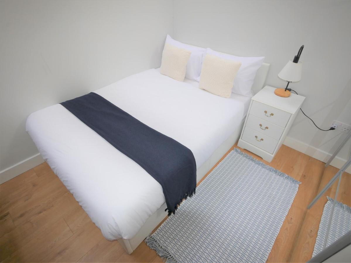 Turay Court Holiday Apartments บอร์นมัธ ภายนอก รูปภาพ