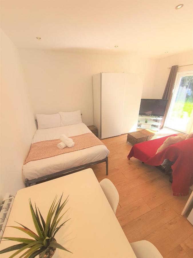 Turay Court Holiday Apartments บอร์นมัธ ภายนอก รูปภาพ