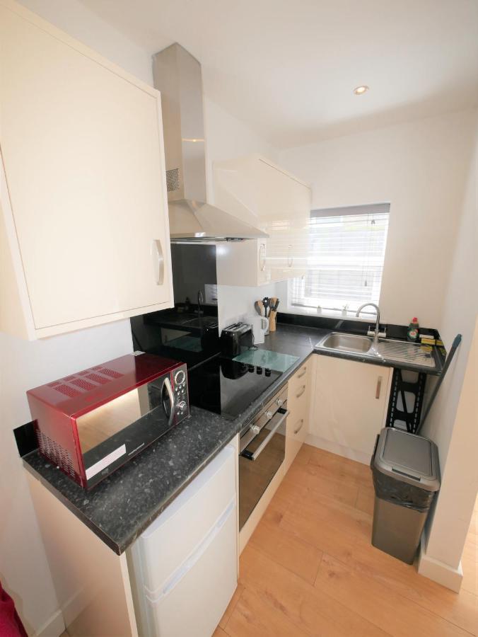 Turay Court Holiday Apartments บอร์นมัธ ภายนอก รูปภาพ