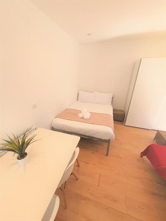 Turay Court Holiday Apartments บอร์นมัธ ภายนอก รูปภาพ