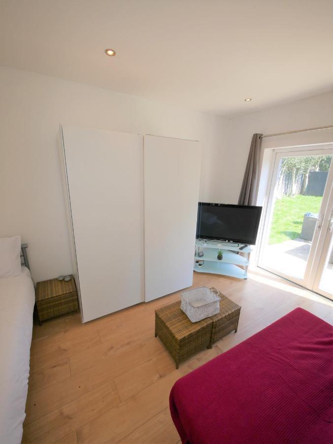 Turay Court Holiday Apartments บอร์นมัธ ภายนอก รูปภาพ