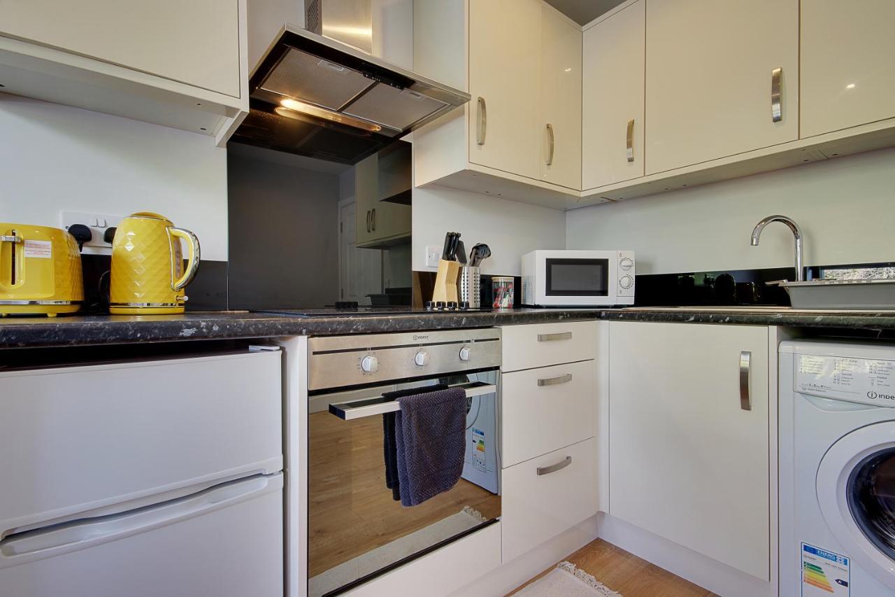 Turay Court Holiday Apartments บอร์นมัธ ภายนอก รูปภาพ