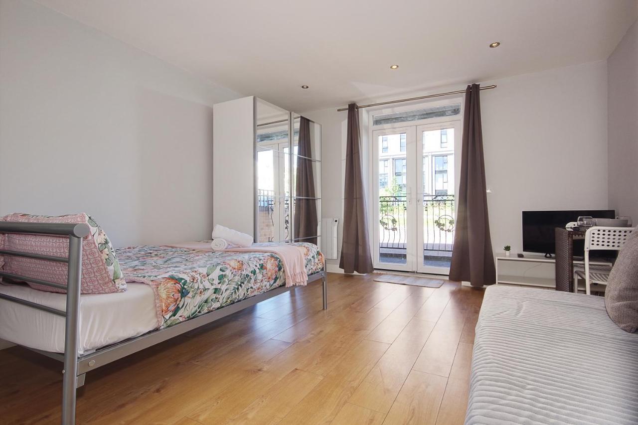 Turay Court Holiday Apartments บอร์นมัธ ภายนอก รูปภาพ