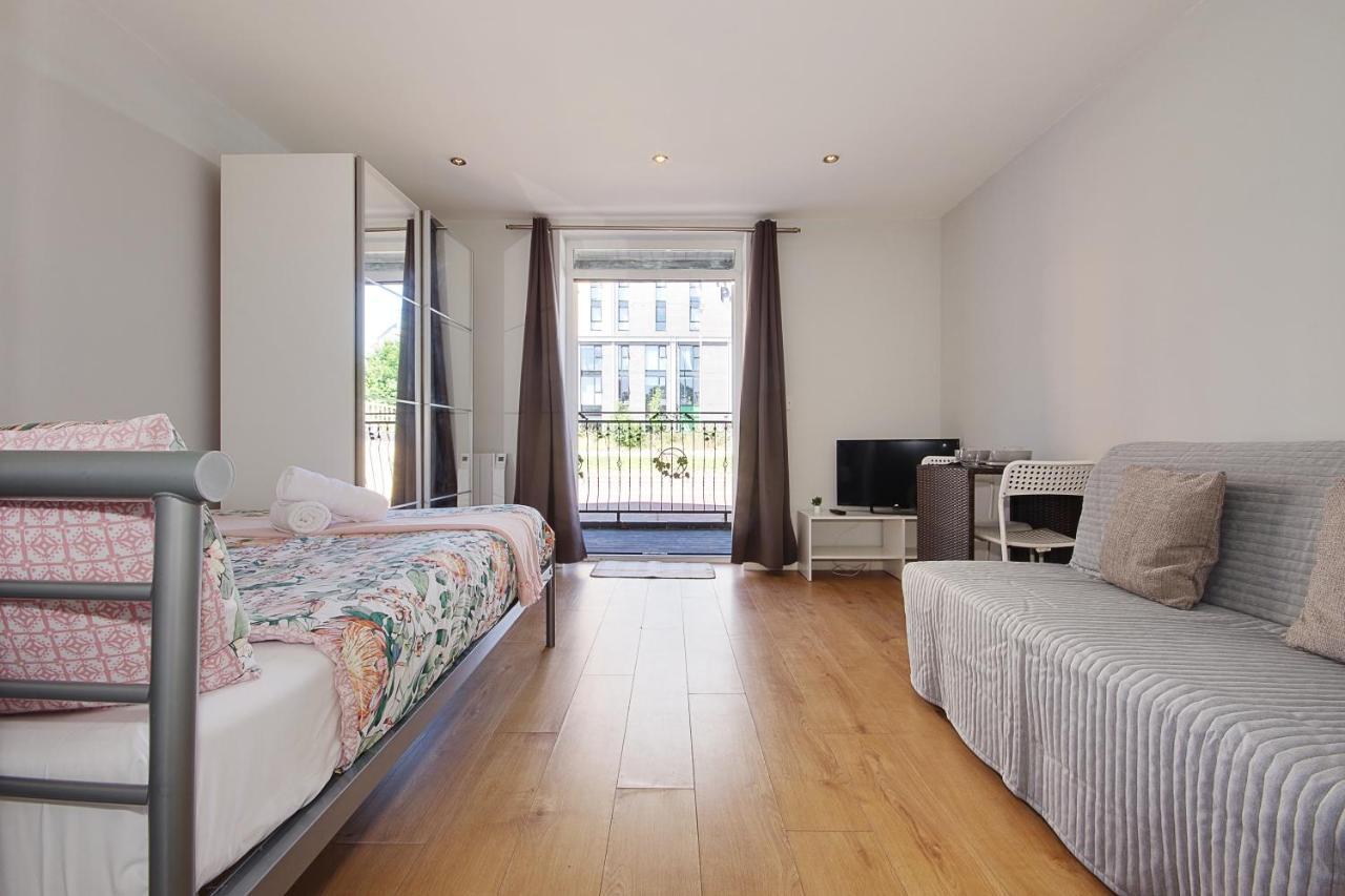 Turay Court Holiday Apartments บอร์นมัธ ภายนอก รูปภาพ