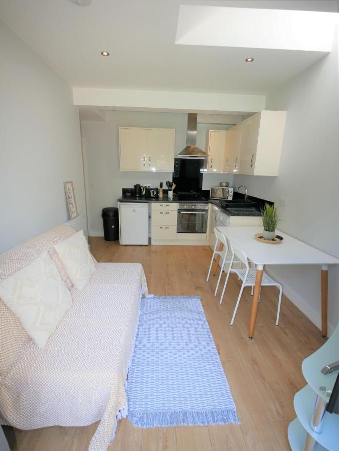 Turay Court Holiday Apartments บอร์นมัธ ภายนอก รูปภาพ